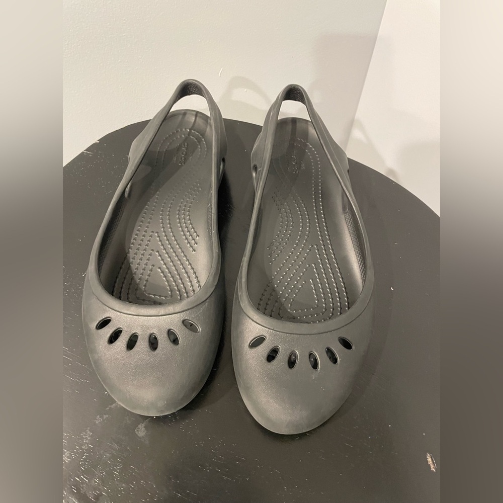 CROCS Women's Black Slingback slip on size 8